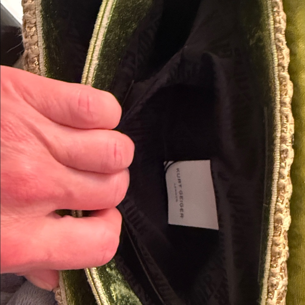 Kurt Geiger   xl purse used last summer repainted some spots that were worn. - Picture 9 of 9